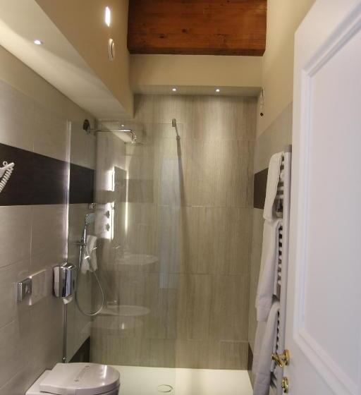 膳宿费 Suites & Apartments Liola