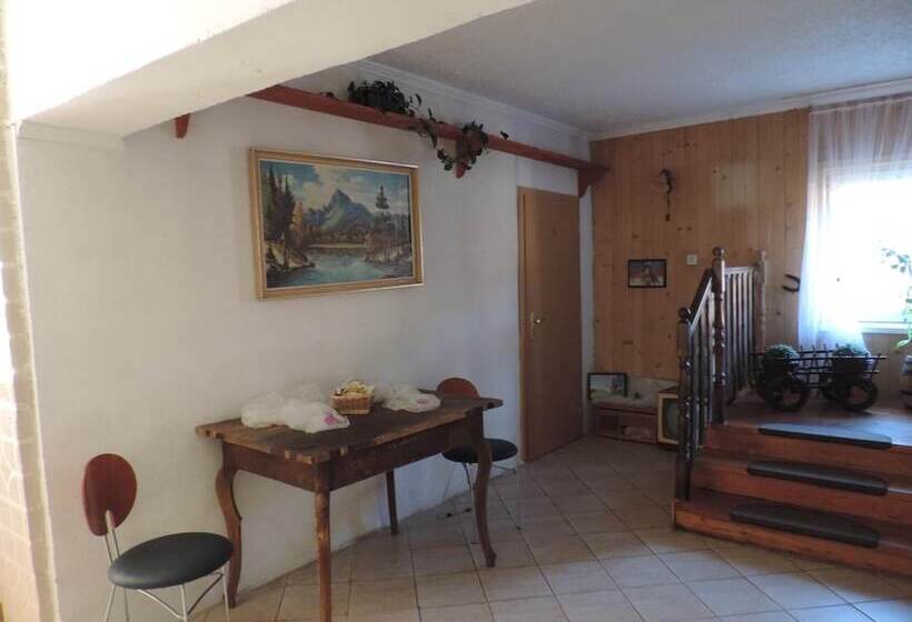 پانسیون Western Penzion