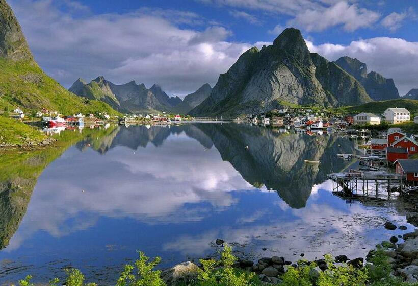 Reine Rorbuer By Classic Norway Hotels