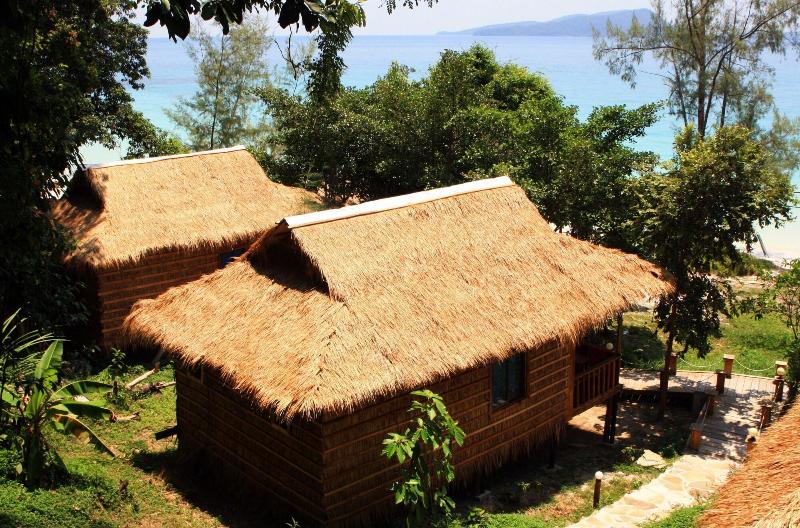 渡假胜地  White Beach Bungalows