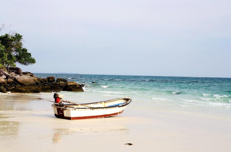 Курорт White Beach Bungalows