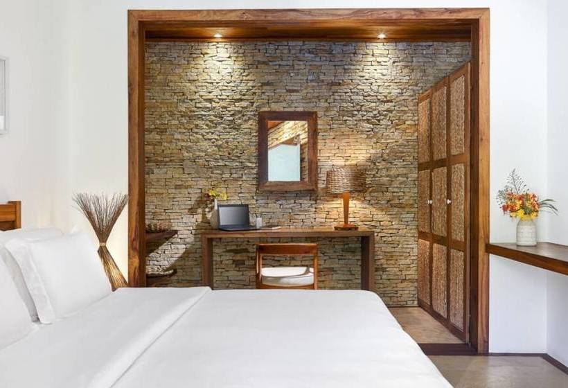 Villa Jomael  La Villa Group