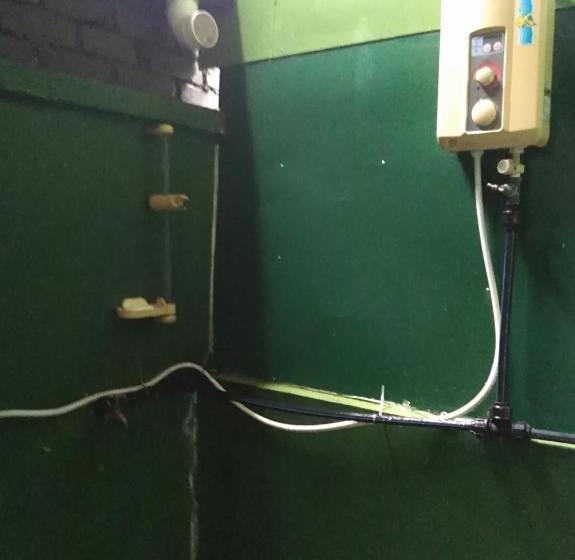 ユースホステル Spot On 89953 Marco Polos Kenyalang