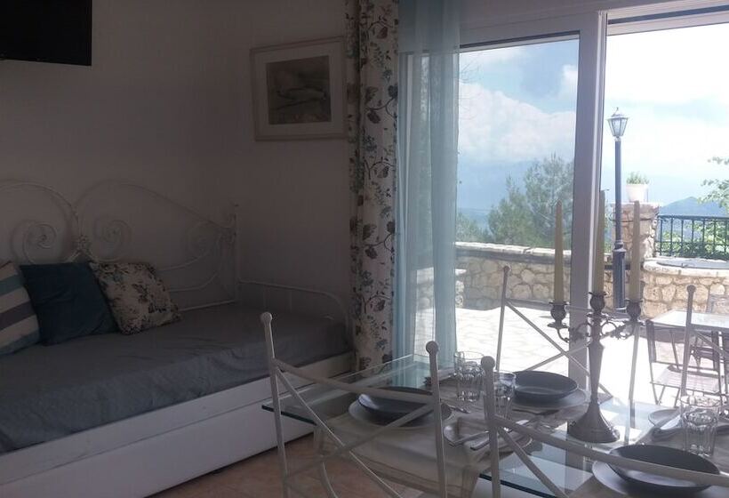Estate Dafnopanagia Luxury Apartment