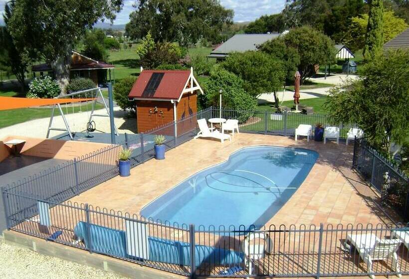 Greenvale Holiday Units