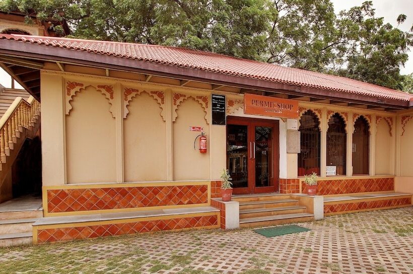 Holiday Resort & Spa A Unit Of S Poddar Group