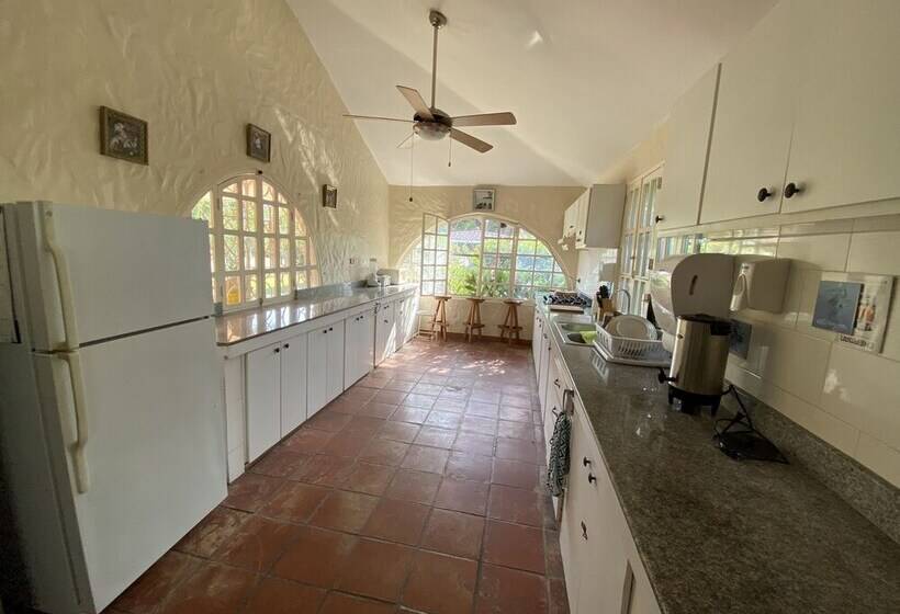 簡易ホテル Las Catalinas Coronado