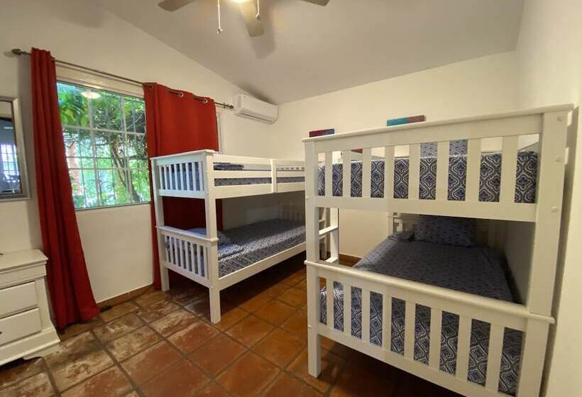 簡易ホテル Las Catalinas Coronado