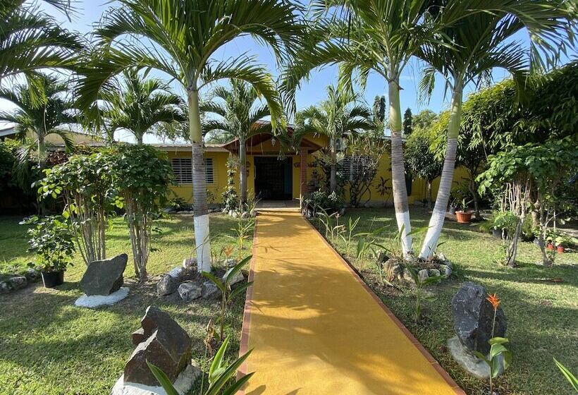 簡易ホテル Las Catalinas Coronado