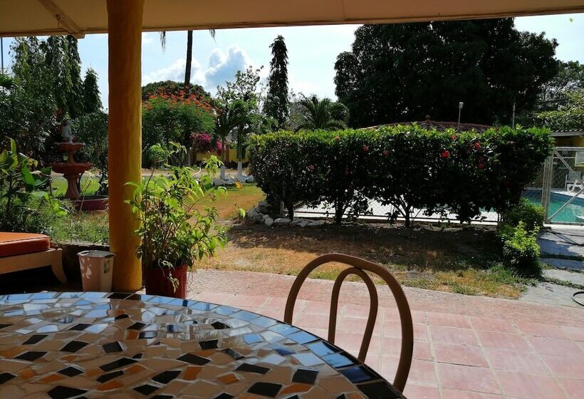 簡易ホテル Las Catalinas Coronado