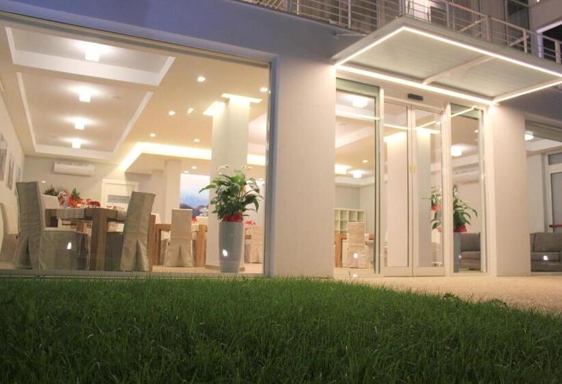 פונדק Summa Resort