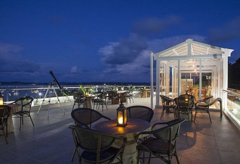 هتل Beluu Sea View Resort
