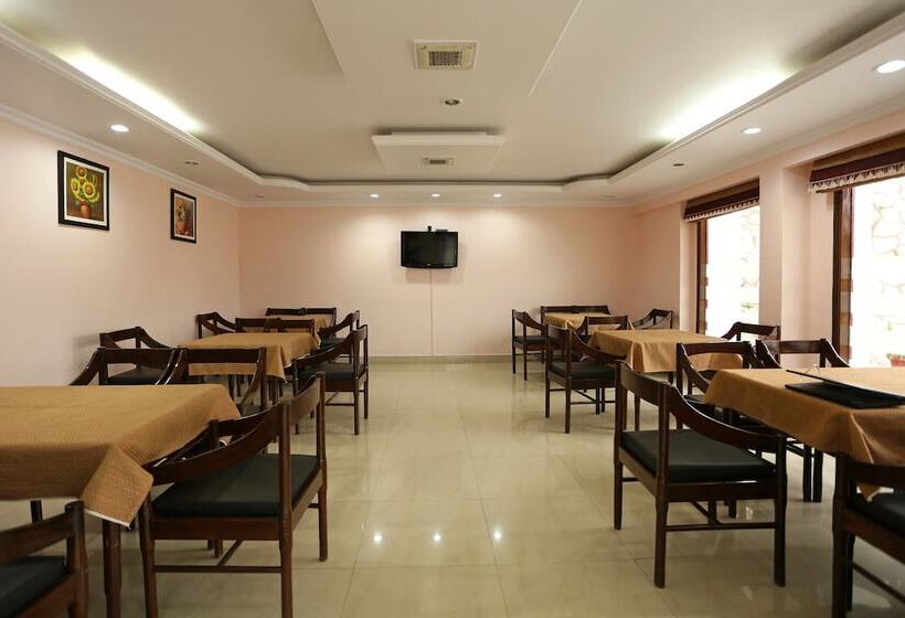 בית מלון כפרי Super Collection O Pioneer