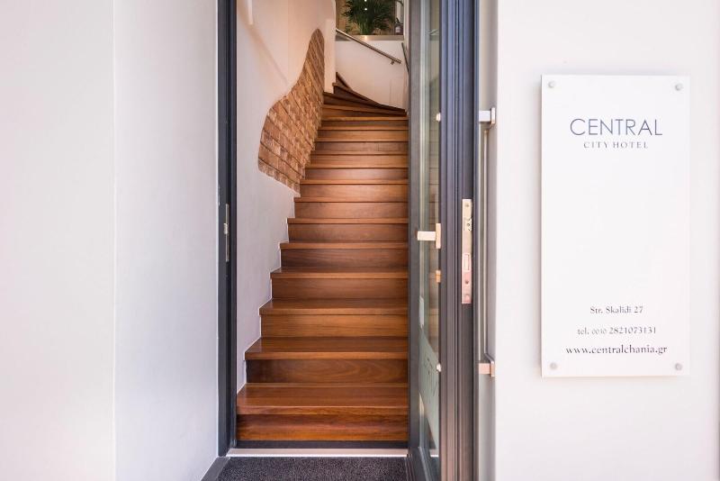 Отель Central City