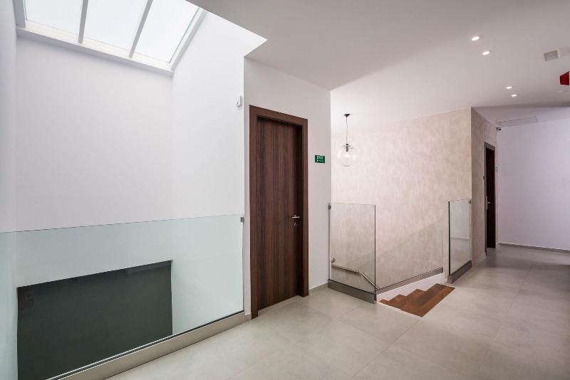 Отель Central City