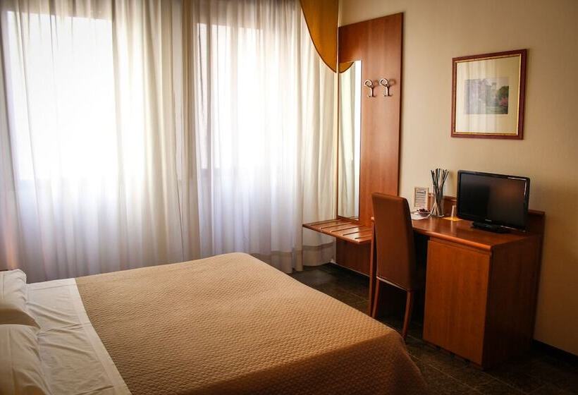 בית מלון כפרי Centrale