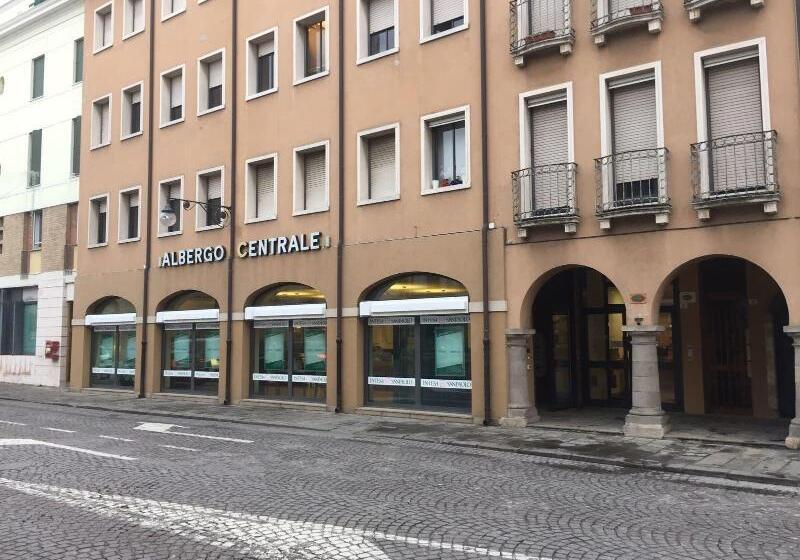 בית מלון כפרי Centrale