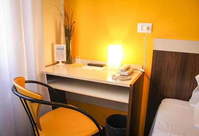 בית מלון כפרי Centrale