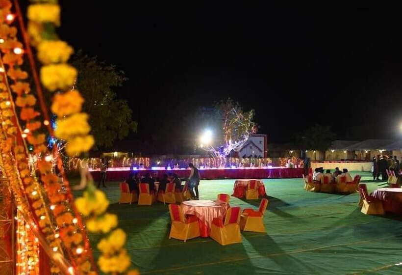 Отель Desert Glamping