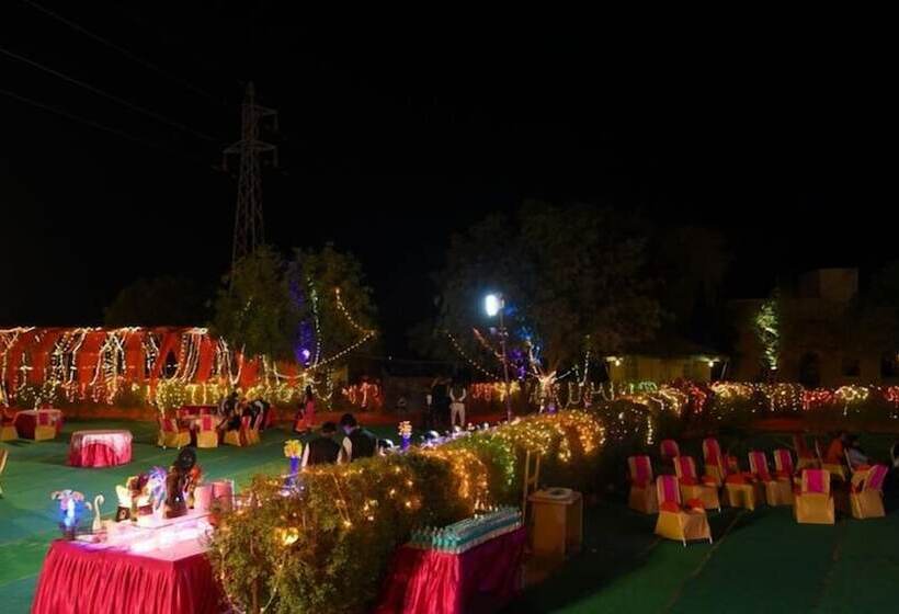 Отель Desert Glamping