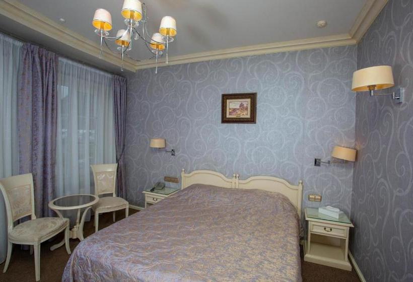 فندق Dvoryanskoe Gnezdo