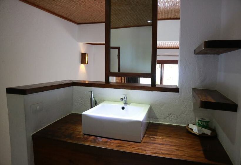 هتل El Nido Overlooking Resort