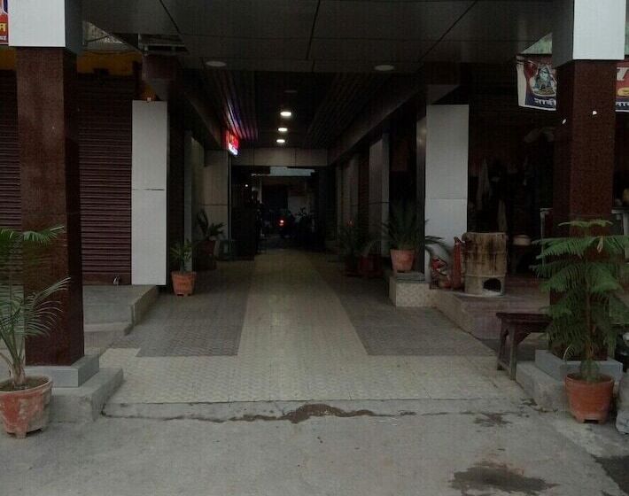 ホテル Embassy International