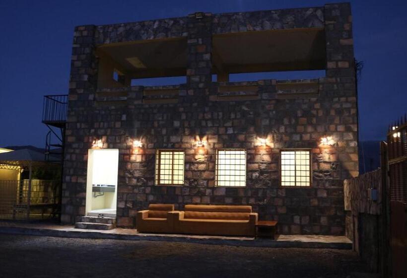 هتل Jabel Shams Stars House