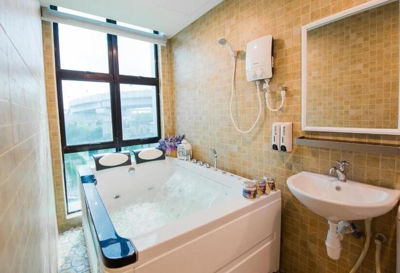 호텔 Lavender Inn Usj