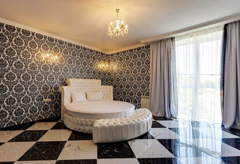 هتل Marton Boutique And Spa