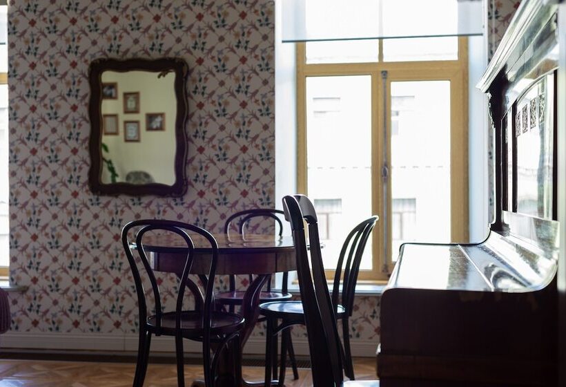 ホテル Metropolis