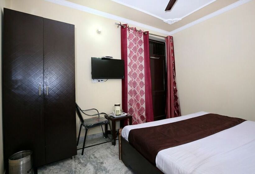 Отель Neelkamal