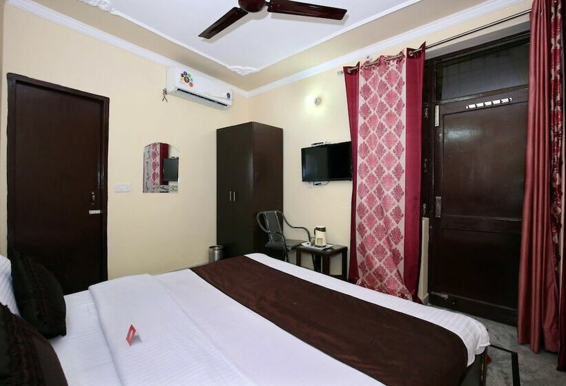 Отель Neelkamal