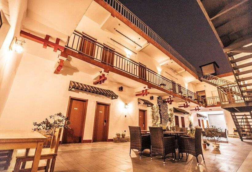 Отель Qufu International Youth