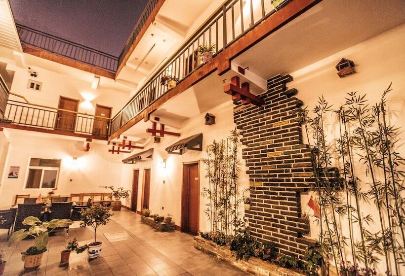 Отель Qufu International Youth