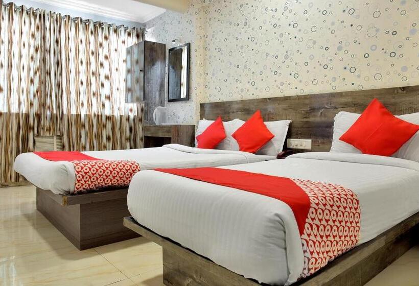 هتل O Rana Residency Near Western Express Highway Metro Station