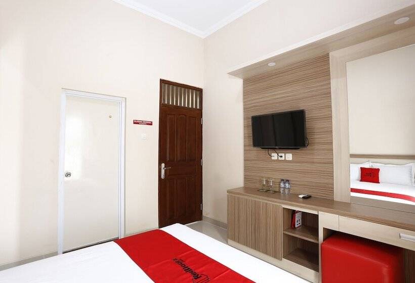 فندق Reddoorz @ Condong Catur 3