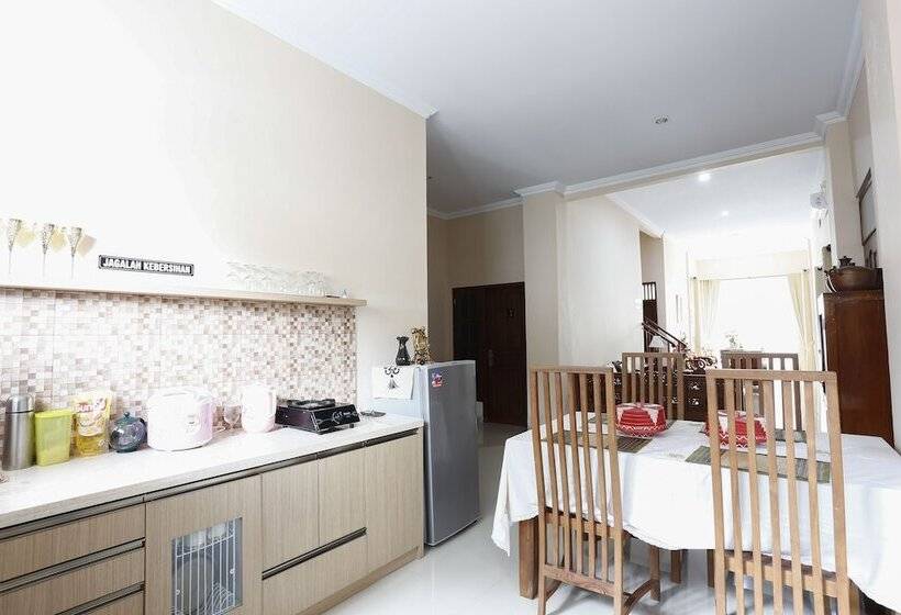 فندق Reddoorz @ Condong Catur 3