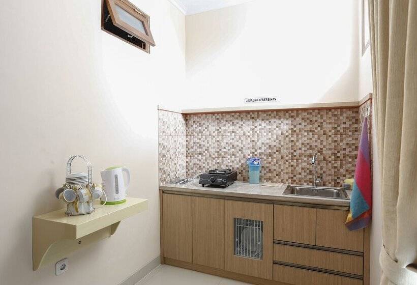 فندق Reddoorz @ Condong Catur 3