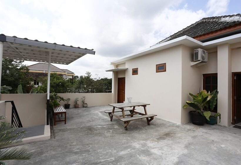 فندق Reddoorz @ Condong Catur 3