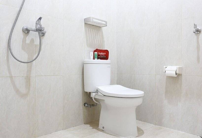 فندق Reddoorz @ Condong Catur 3