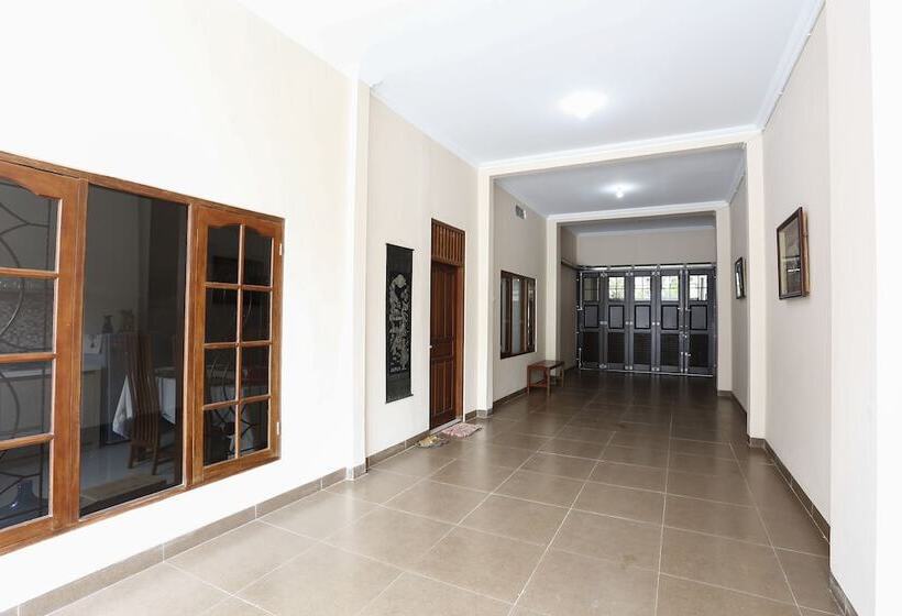 فندق Reddoorz @ Condong Catur 3