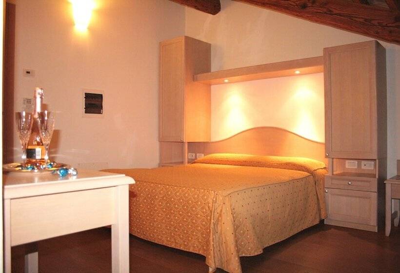 فندق ريفى Agriturismo La Meridiana