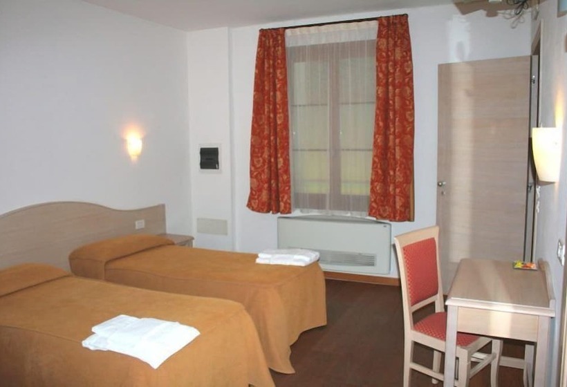 فندق ريفى Agriturismo La Meridiana