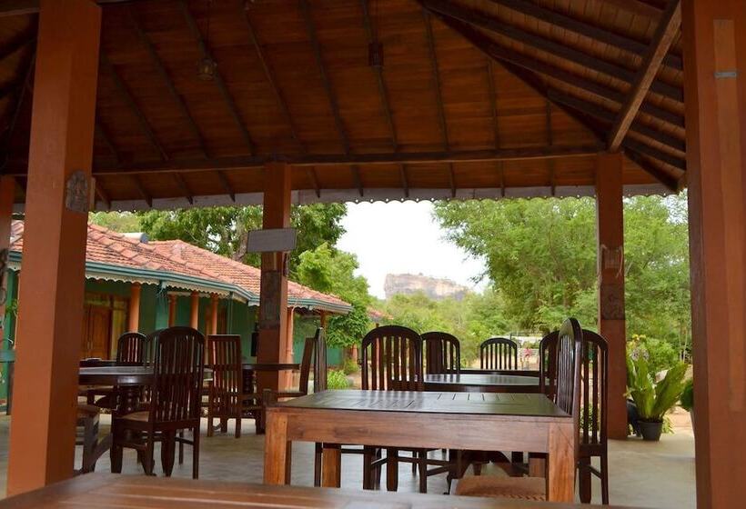 호텔 Sigiriya Melrose Villas