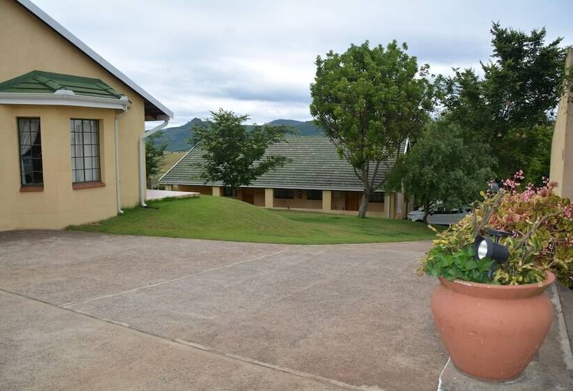 Отель Thaba Tsweni Lodge & Safaris