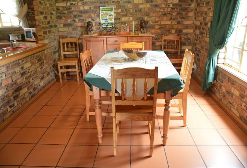 Отель Thaba Tsweni Lodge & Safaris