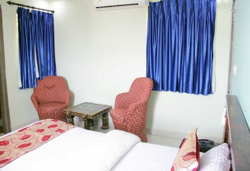 בית מלון כפרי The Marwar Regency