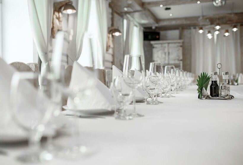 فندق Usadba Strelingof