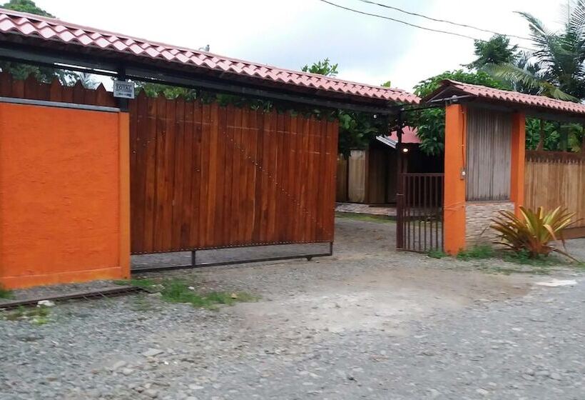 בית מלון כפרי Villas Perla Negra